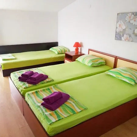 Kъща за гости прохлада 3 и 4 етаж 3* Синеморец