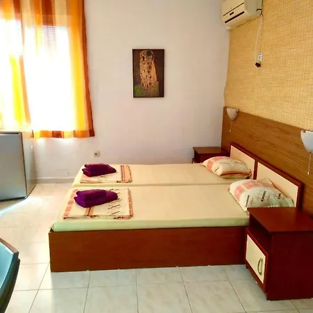 Kъща за гости прохлада 3 и 4 етаж 3* Синеморец