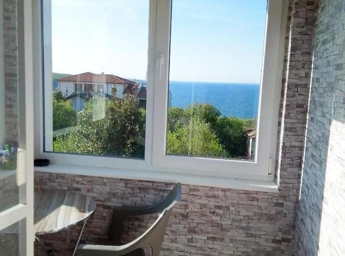 Kъща за гости прохлада 3 и 4 етаж 3* Sinemoretz