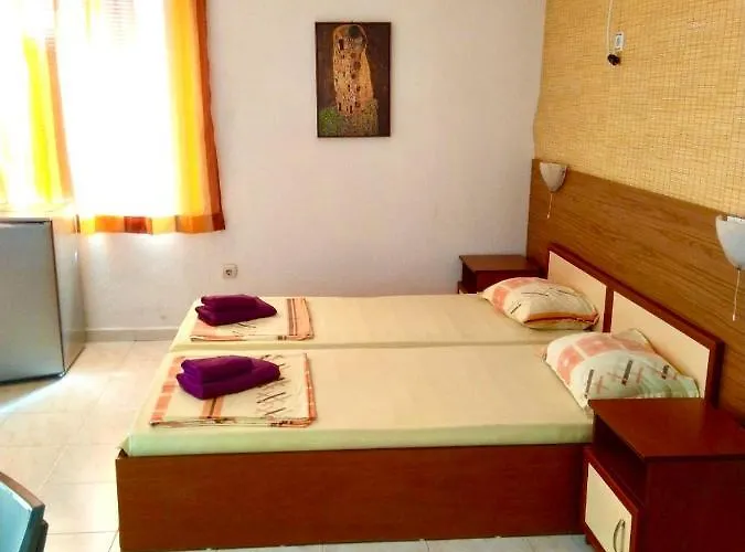 Kъща за гости прохлада 3 и 4 етаж 3* Sinemoretz